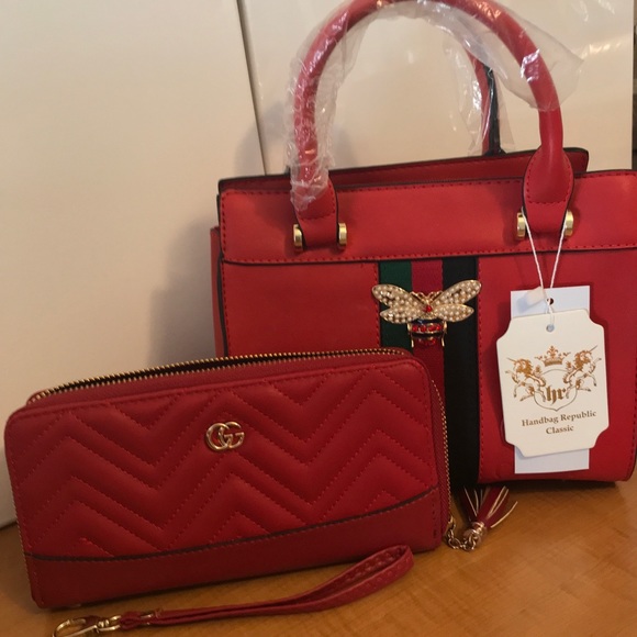 Beautiful small hand bag with matching wallet! - Picture 3 of 4